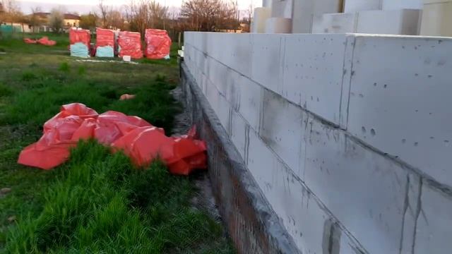 Кладём третий ряд газоблока смотреть онлайн