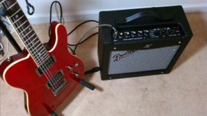 Fender Mustang 1