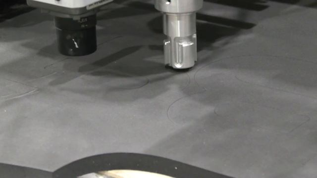 Вспененная резина 13мм на BigZee Cutter смотреть онлайн