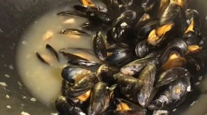 Мидии ? | Простой рецепт мидий в чесночно-лимонном сливочном соусе. Всегда получаеться вкусно ?