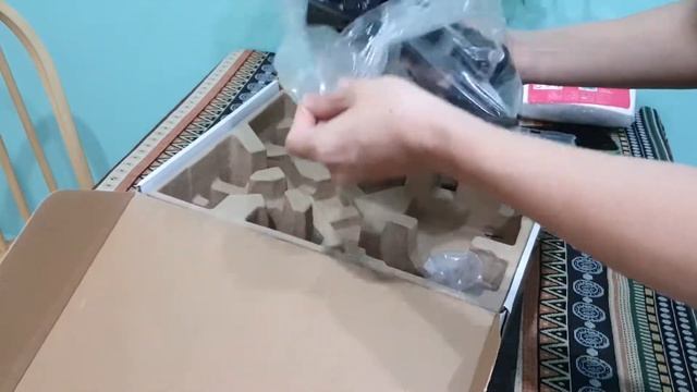 Lần đầu dùng tay nâng màn hình NB F80 với LG24QP550-B 2K смотреть онлайн