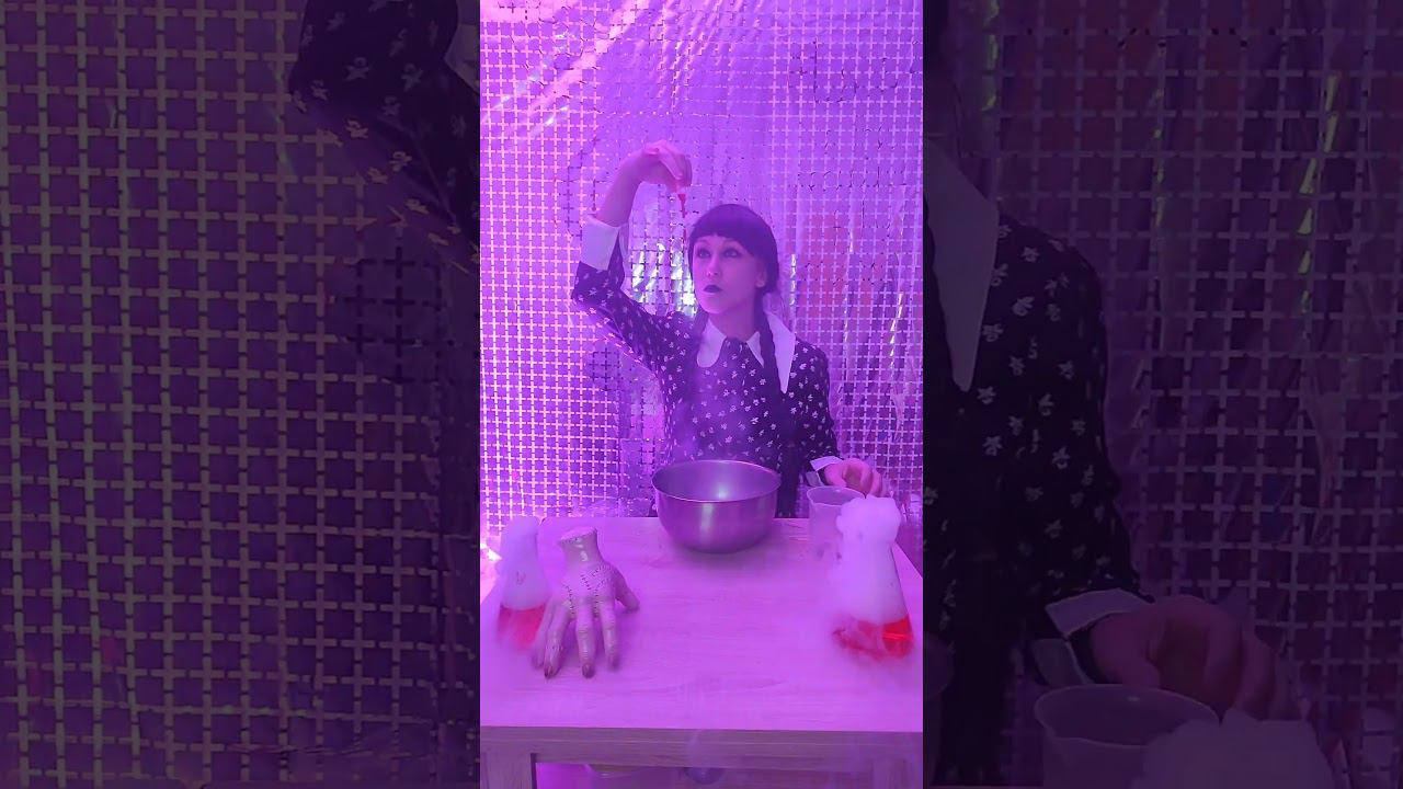 Варим зелье #shortsclip #youtube #уенсдей #аниматоры #аниматорыкемерово #весело #топ #зелье #дети смотреть онлайн