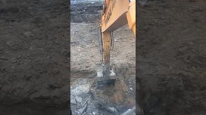 Эксковатор Hyundai 200