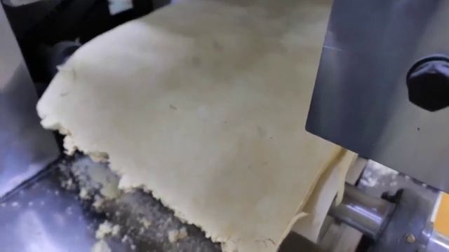 Завораживающее производство лапши. смотреть онлайн