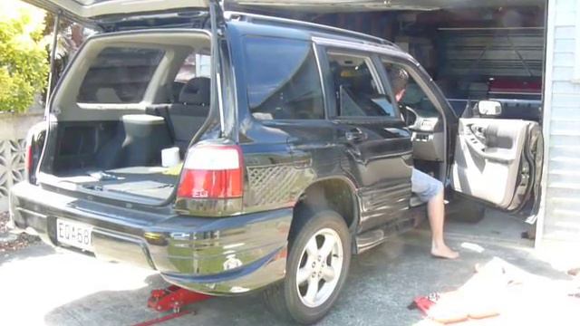 Subaru Forester St/b 2001 with a WRX STi Exhaust смотреть онлайн