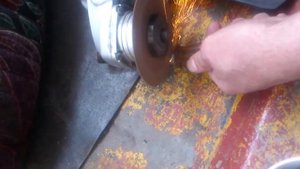 укорачиваем растяжку(сабля) ваз 2108 болгаркой