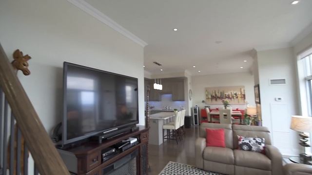 9500 Markham Rd UPH2 Open House Video Tour смотреть онлайн