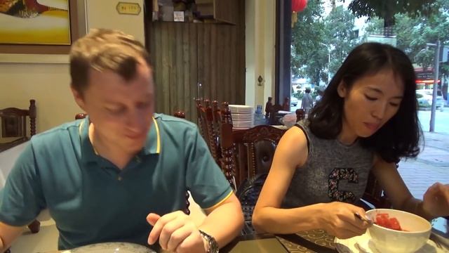 Китай и кухни мира #3: Ресторан Кавказ в Китае (русская кухня) смотреть онлайн