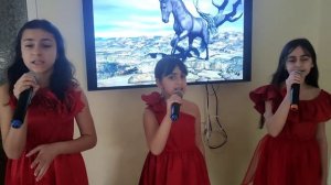 Trio Elmina-sisters (Елица, Милица и Марина Тодоровы). Болгария, г. Силистра. "Конь"