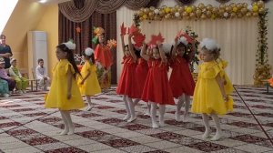 Танец с листочками под музыку " Листопад" Детский сад "ПарвозиОрзу "
