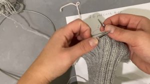 Как связать манишку. Детская манишка спицами