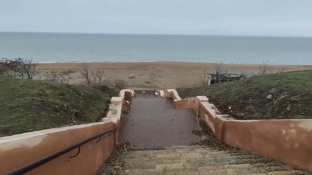 Прогулка по набережной зимнего азовского моря 2