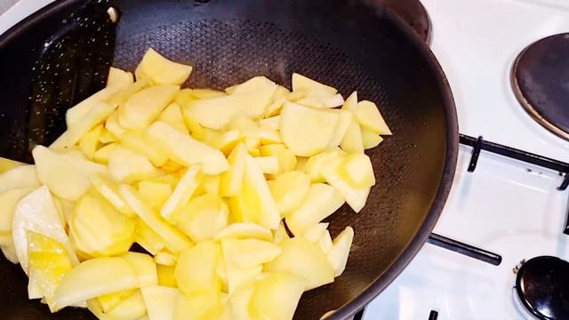 Жареная картошка. Қуырылған картоп. Қазақша рецепт. Fried potatoes.