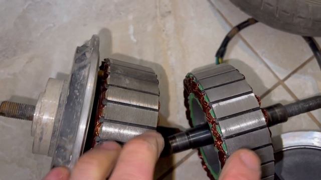 Самодельное мотор-колесо 4 в одном. Ширина магнитов 14см. Часть 1 смотреть онлайн