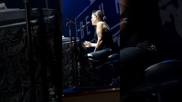 Beth Hart Live, Известия Холл 2 августа 2017