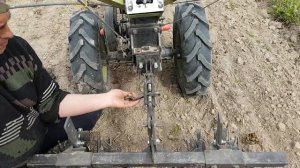 Прополка междурядья картошки культиватром. Культиватор Ежики для Мотоблока