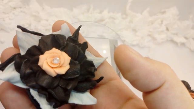 Видеообзор  №1 моих авторских брошей из кожи, рассказываю, какие там камушки, бусины и др. материал смотреть онлайн