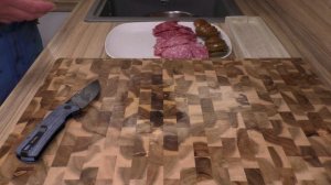 Остров Кипр. Нож BELUGA Petrified Fish