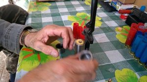 ОБЖИМАЕМ ДОНЫШКИ ГИЛЬЗ.