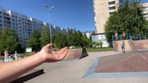 Питерский стрит по центру | трюки на самокате | много падений...