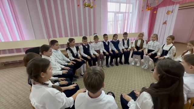 "Элементарный вальс" Д.Д.Шостакович. Исполняют ребята 3-го кл. МБОУ 46, г.Шахты. смотреть онлайн