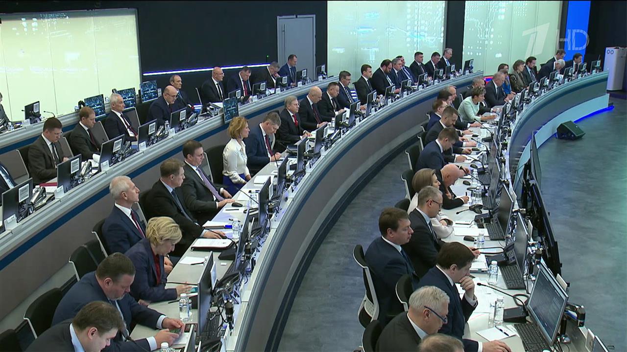 Михаил Мишустин провел сессию по развитию внешнеэкономической деятельности