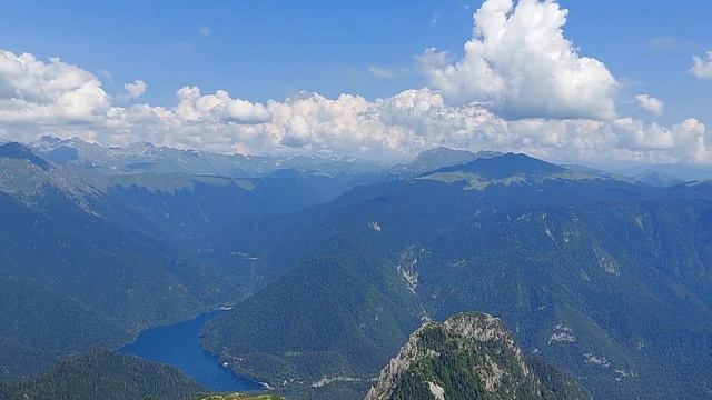 7-ой день в Абхазии: оз. Рица и Малая Рица, г. Пшегишхва. 10.08.2022 (Abkhazia: Ritsa, Pshegishkhva смотреть онлайн