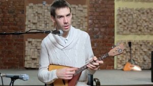 Выпуск 16. Балалайка. Урок 2. Посадка исполнителя и основные приемы звукоизвлечения.