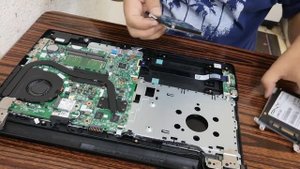 Dell Inspiron 15 3576 Disassembly and upgrade HDD into SSD