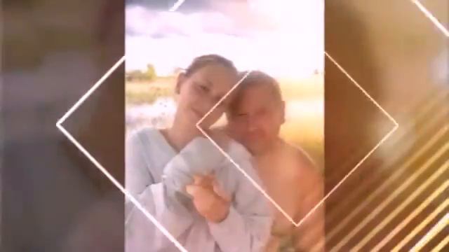 Мои детские фото !!! Мне было смешно не знаю почему м может потому что я там маленькая смотреть онлайн