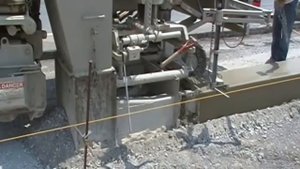 Машины для устройства дорожных бордюров из бетона