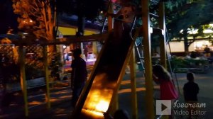 ?ЛАЗАРЕВСКОЕ СОЧИ.Мы в Пингвине и вечерняя ул Калараш! А мне вина подкинули бутылочку)