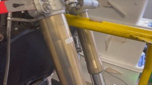 Removing the forks. BMW S1000RR K67