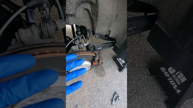 Rear Brakes with Electronic Parking Brake EPB how to Replace on you VW or Audi easy Autophix 5600