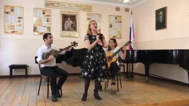 ПЕСНЯ О ПТИЦАХ А. Градский_ поет Алена Жандарова на экзамене смотреть онлайн