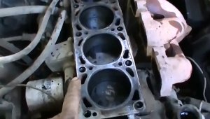 1ч. Подробно! Как Заменить Поршневую в 406 ЗМЗ Двигателе не Снимая с Машины