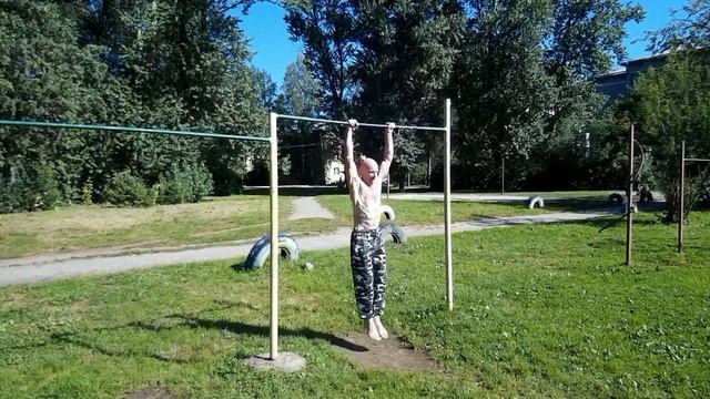 2020 Лето. Стадион, которого нет. Палка в столб, зарубы на беговой дорожке Новый год 2021 смотреть онлайн