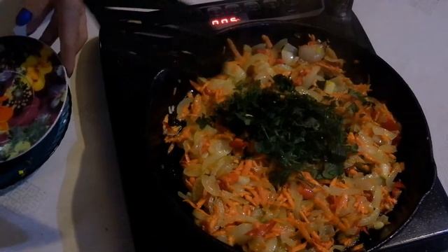 Нежная рыбка запеченная в духовке! Рецепт домашней скумбрии овощами!