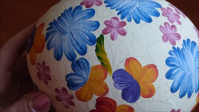 Писанка з фіалками петриківський розпис