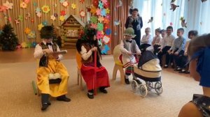 Праздничный концерт для мам. Подготовительная группа. Фрагмент. Инсценировка "Бабушки-старушки"