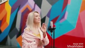 Клава Кока спела деспосито
 на русском