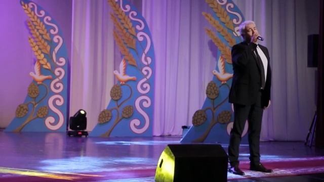 Центр ФАРН. Фестиваль «Ирон бæгæны 2017». Фрагмент 15.mp4 смотреть онлайн