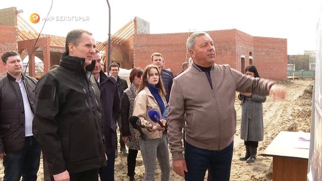 Вячеслав Гладков и Владимир Зотов проверили ход строительства парка аттракционов в Белгороде смотреть онлайн