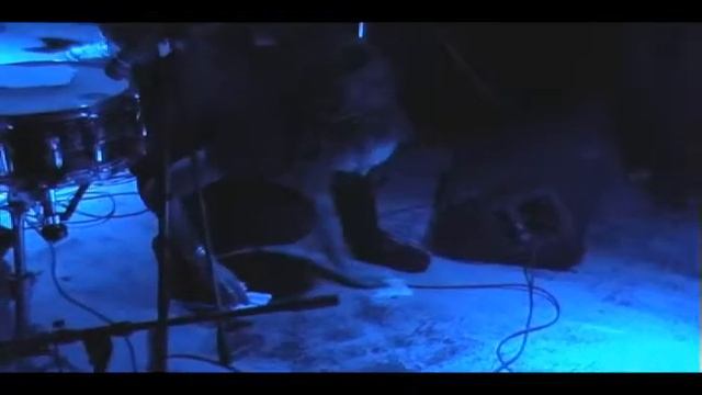 вытирает пол смотреть онлайн