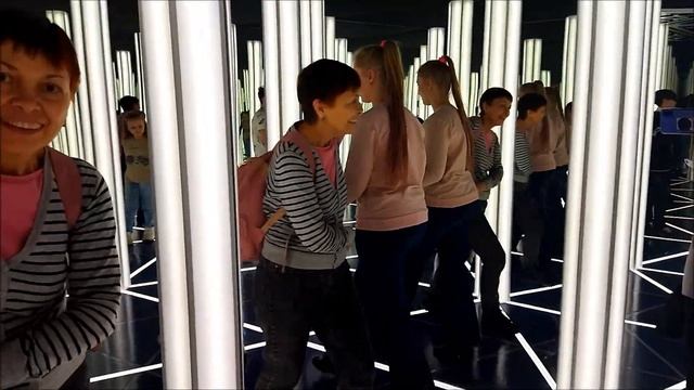 13. "Остров мечты" - парк аттракционов. Замок Снежной Королевы. "Зеркальный лабиринт"