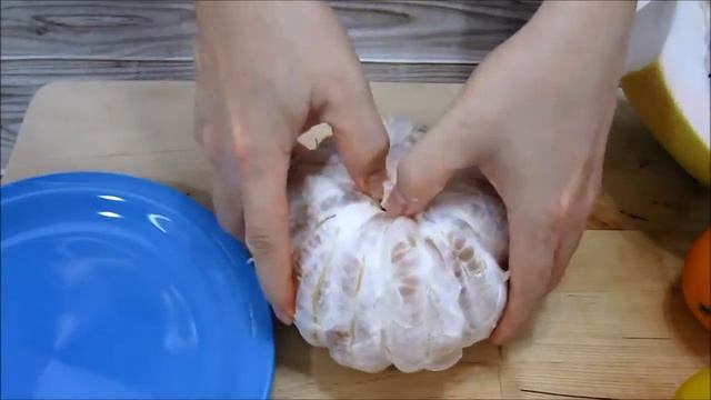 Pomelo: How to Cut Open and Peel | Dietplan-101.com смотреть онлайн