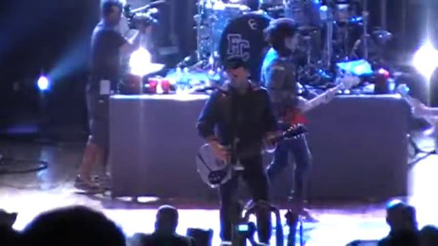 Fall Out Boy - Grand Theft Autumn (Feat. Alex Gaskarth) смотреть онлайн