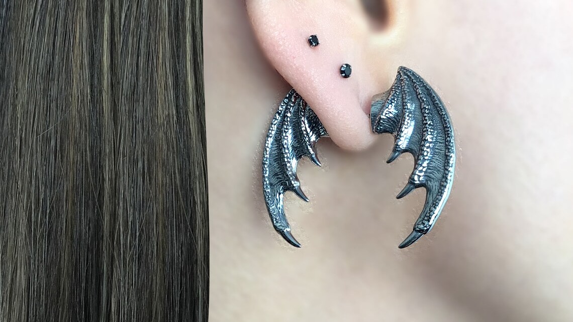 Готические серьги "Ночная фурия" от StarfallShop в виде крыльев дракона