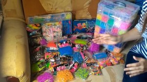 Очень много резинок! Обзор огромной посылки Rainbow Loom