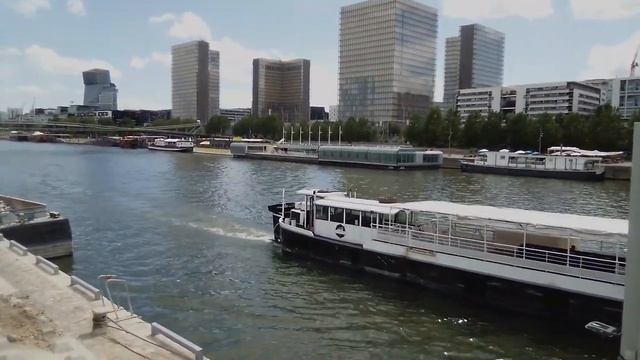 Париж, Бассейн Жозефин Бейкер, Берси Арена/Paris, Accor Arena, Piscine J.Baker смотреть онлайн